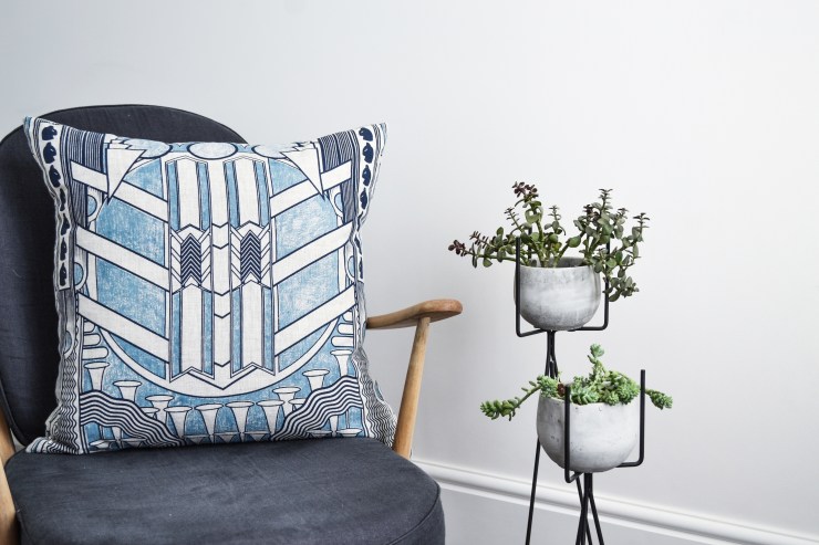 dhs_cushions_wallace_linen_blues_60cma-2